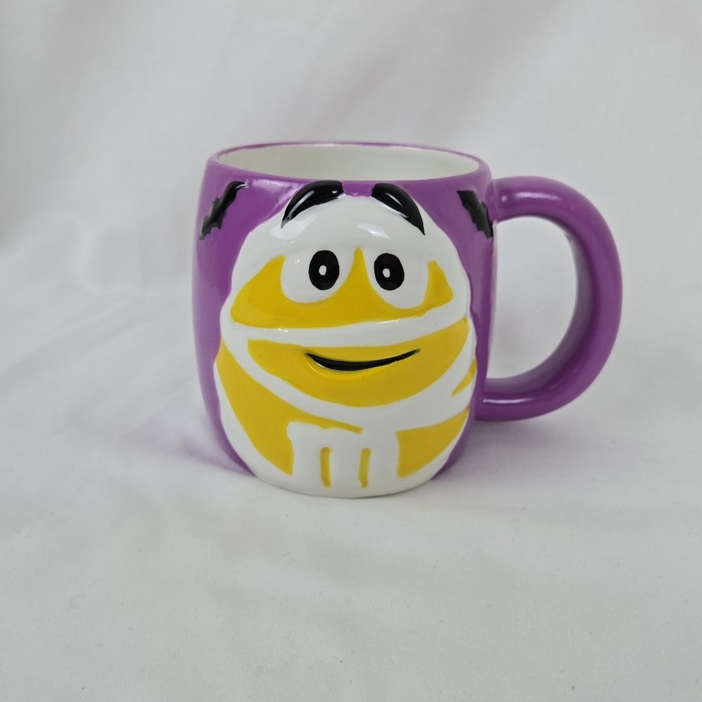 Galerie M&Ms Halloween Yellow Mummy M&M Purple Ceramic‎ Coffee Mug Vintage 2002